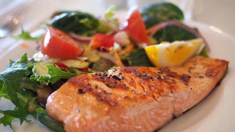 How to Cut Out Carbs Without Overcomplicating Your Diet