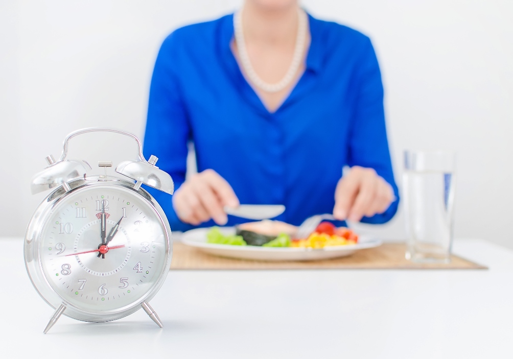 Know when to eat and when to fast to stay slim.