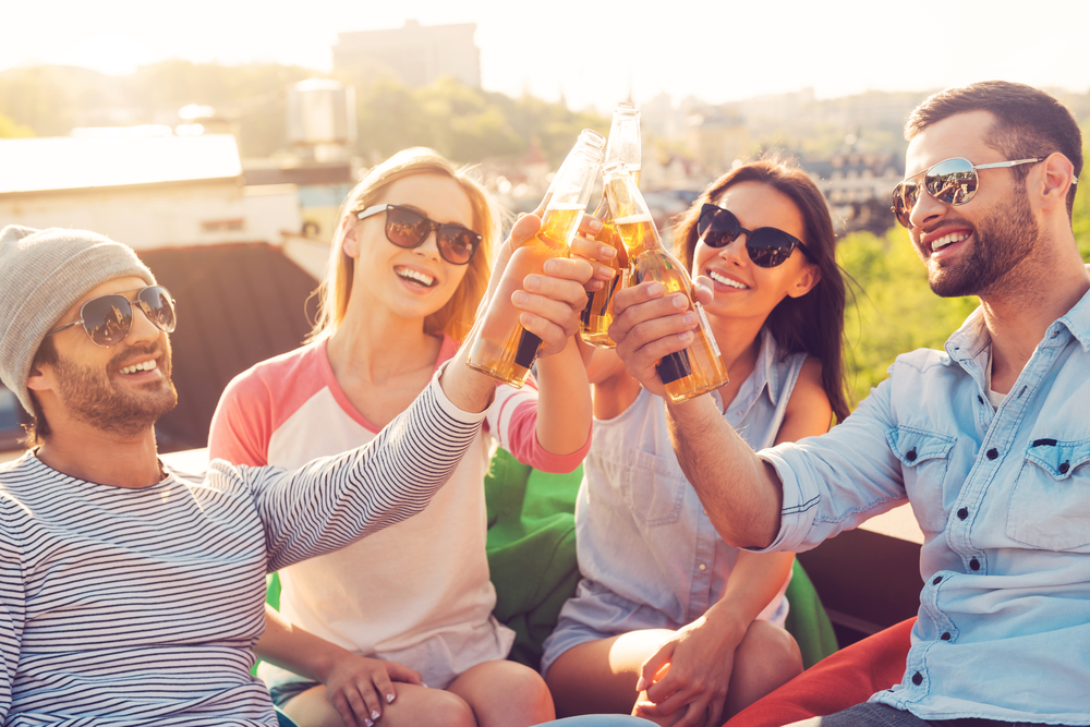 Cheers to light beer; it can be a refreshing beverage to help maintain your fat loss with Personal Trainer Food.
