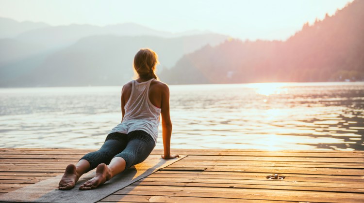Here’s an Easy Stretching Routine You Can Do Anywhere!