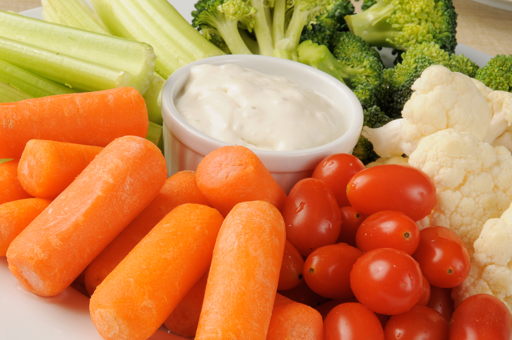 Serve up fat-burning snacks at the bowl game with Personal Trainer Food!